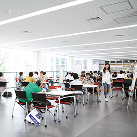 Various desks.png