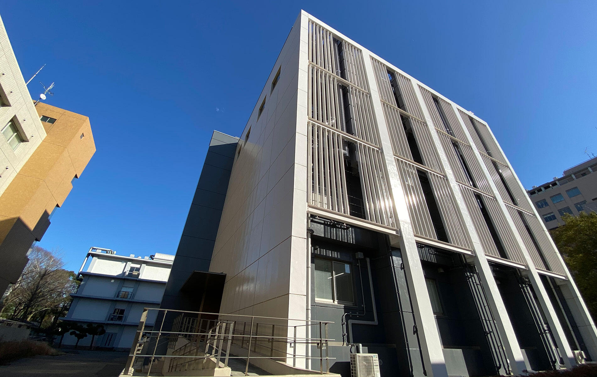 Soft Molecular Activation Research Center (SMARC)