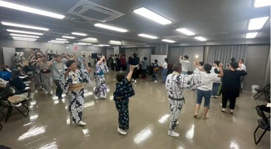 学生・一般参加による体験講座の様子