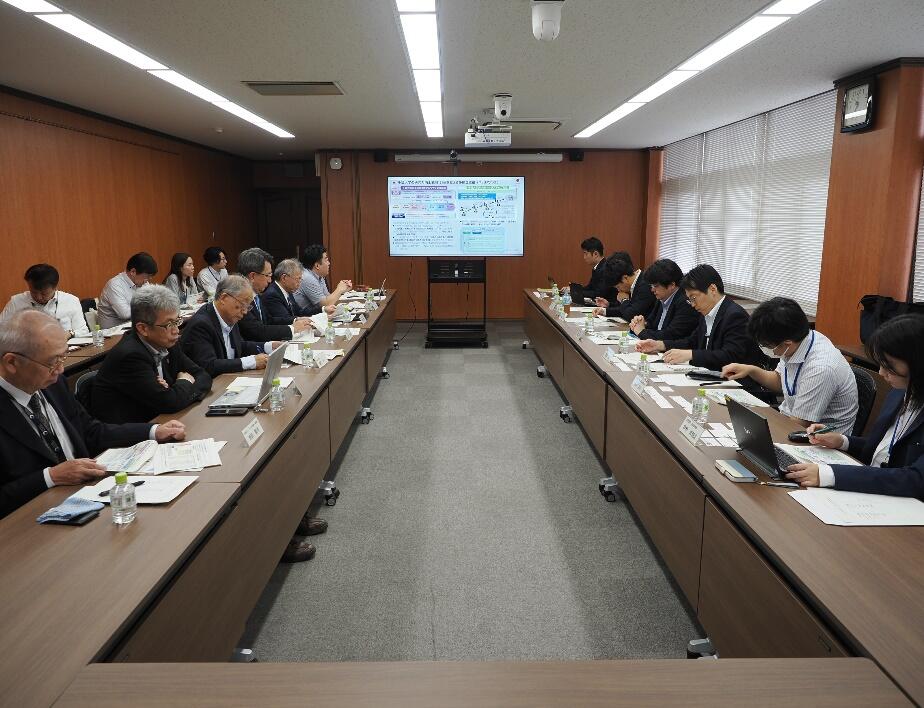 会場の様子（文部科学省の皆様と千葉大学NEXT Decennium 研究推進本部のメンバー）