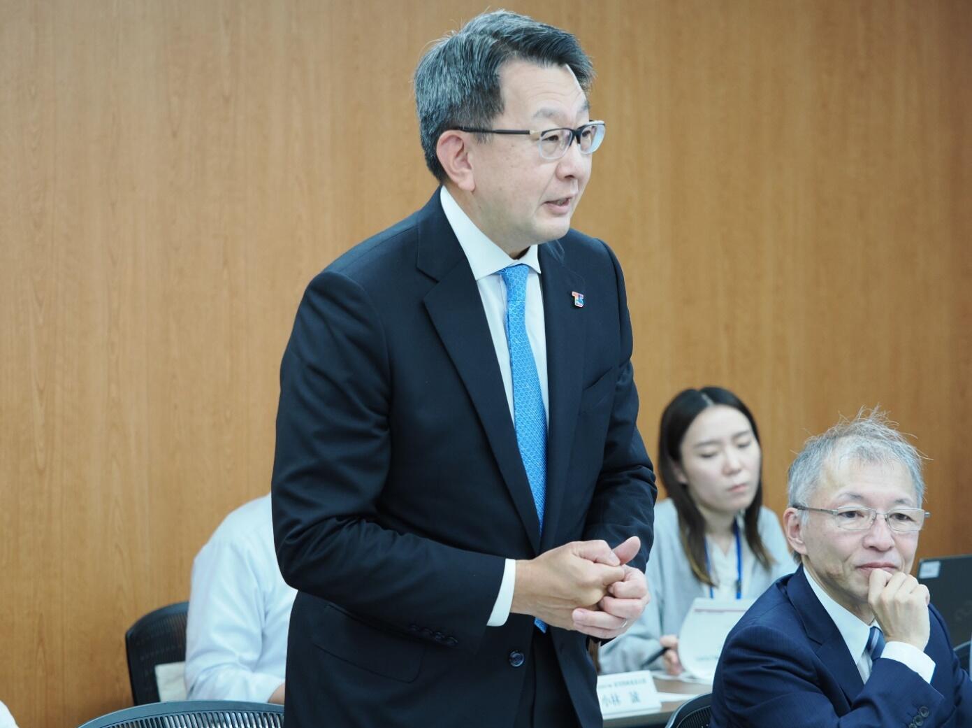横手学長（NEXT Decennium 研究戦略推進本部長）